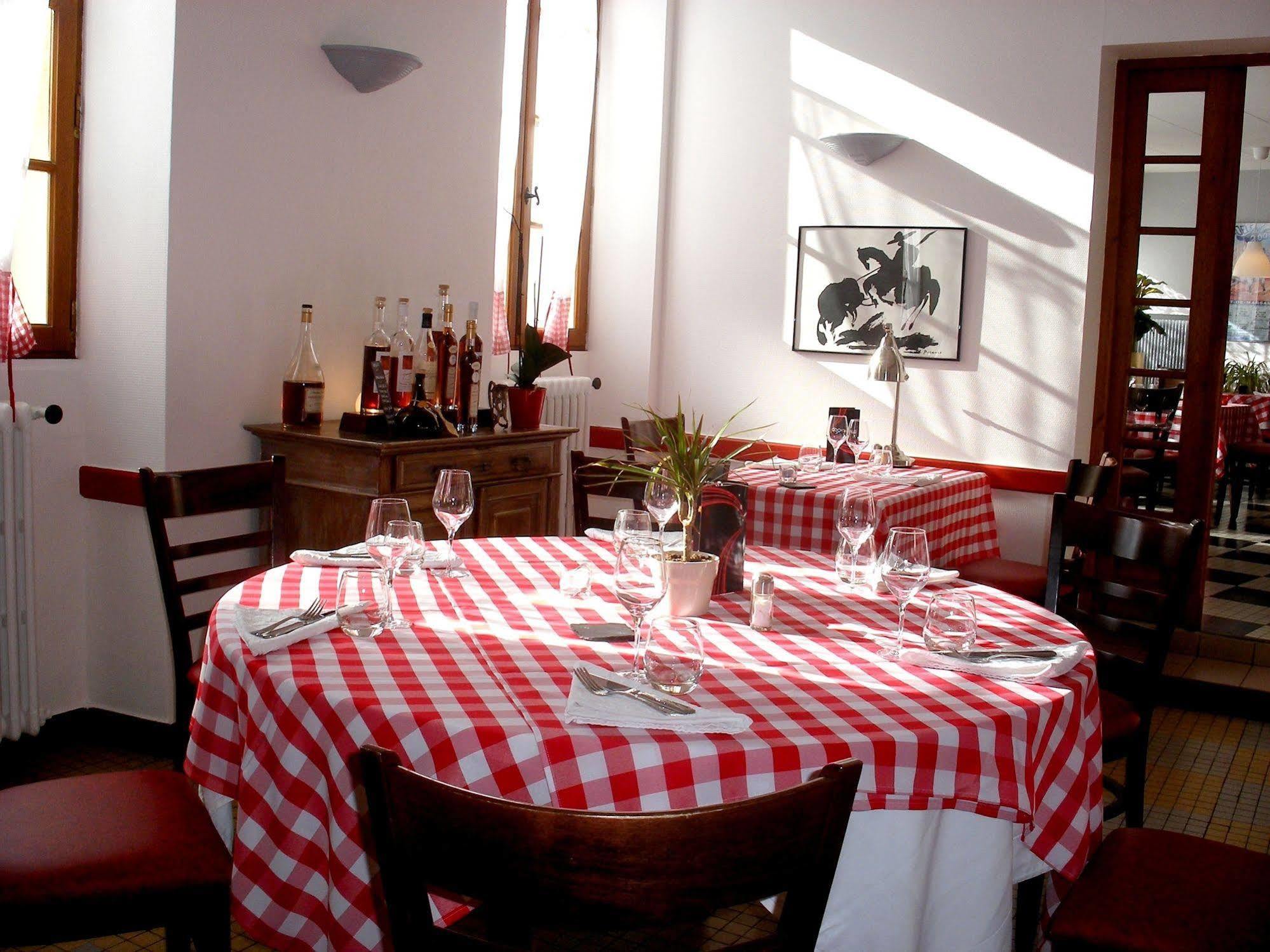 Hotel Restaurant Du Commerce 3*